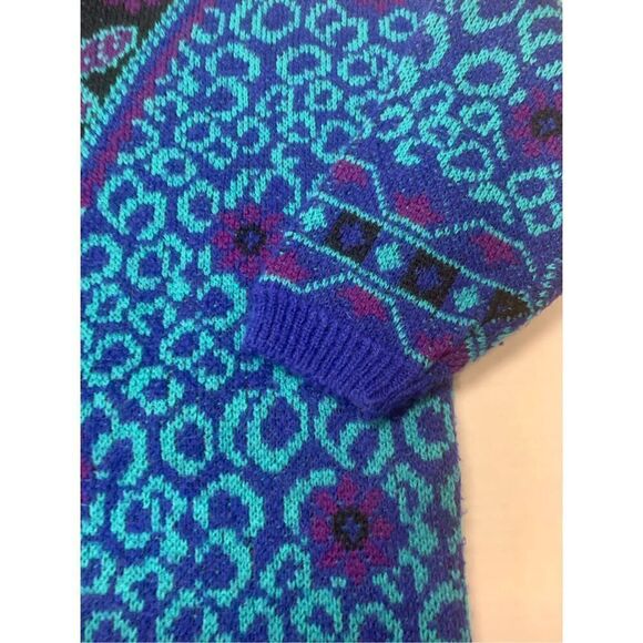 Vintage Multicolored Knit Sweater - Picture 3 of 8